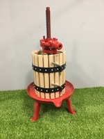 Llagar Redondo Base Metalica Roja 30 cm. Diametro