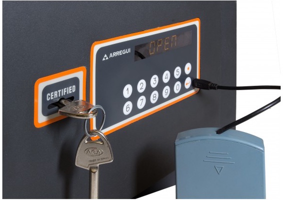 Caja Fuerte Empotrar Plus c 270x385x200-300