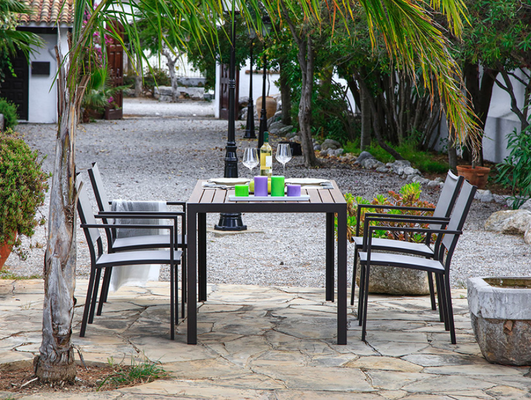 Mesa Aluminio Jardin con 4 Sillas Modelo Orlando