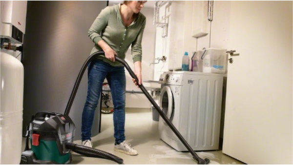 Aspirador Bosch Universal Vac 15