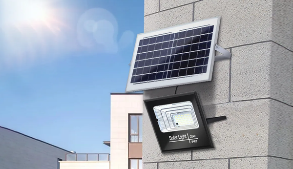 Foco Led con Panel Solar 100W