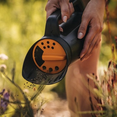 Esparcidor de Semillas Solid Fiskars