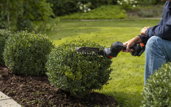 Kit Cortasetos Husqvarna Aspire SE20-P4A + Bater�a 2 Ah y Cargador 18V